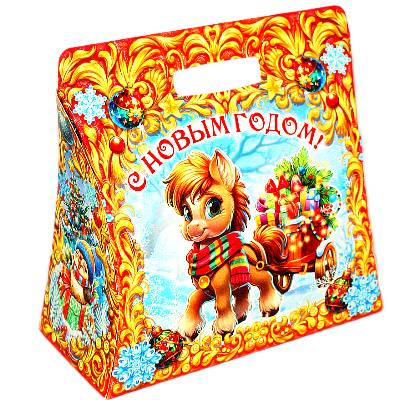 Сладкий новогодний подарок в картонной упаковке